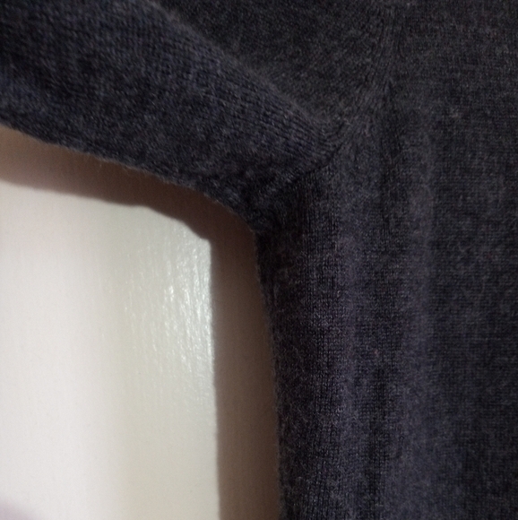 Nanette Lepore extra fine merino wool grey peplum sweater in GUC - Picture 5 of 10